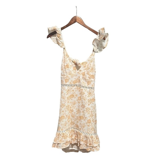 Mink Pink - Kiss the Stars Mini
Dress in Golden New with Tags - Picture 6 of 7